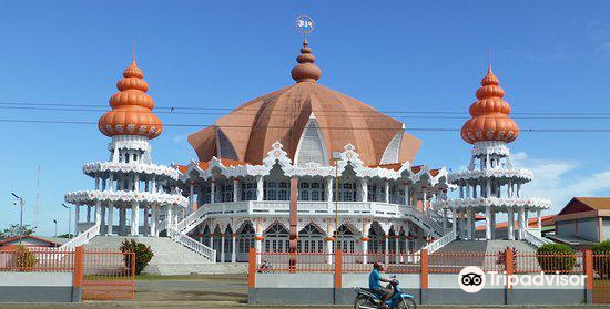 A Visit To Arya Dewaker Hindu Temple